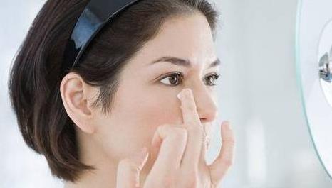 揭秘：何时使用眼霜效果最佳？ 2