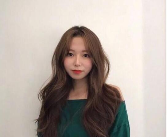 宽脸女生适合哪种发型？ 1