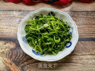 家常美味秘诀：轻松学会清炒菜苔的烹饪技巧 1