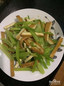 家常美味秘籍：打造鲜香可口的芹菜香干佳肴 1