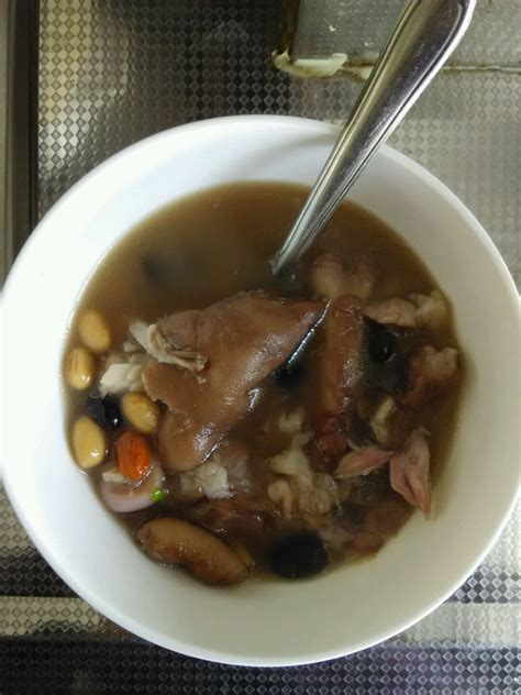 快速下奶秘籍：美味炖猪蹄的绝妙方法 3