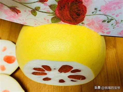 如何轻松剥出无白筋的柚子肉 2