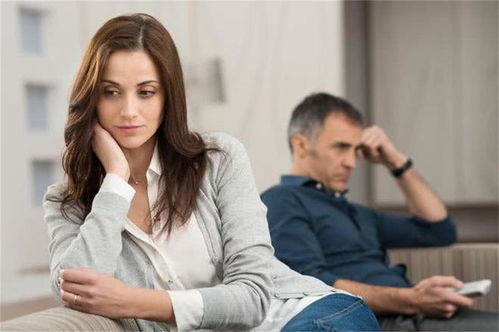 夫妻间的温馨秘语与微妙瞬间 2