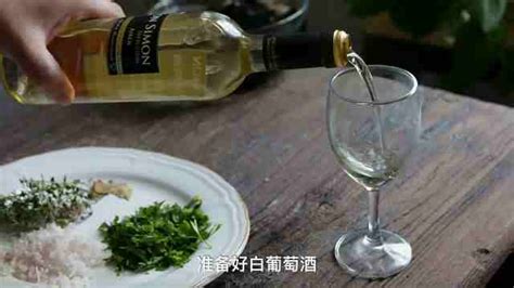 无需开瓶器，如何开启红酒 2