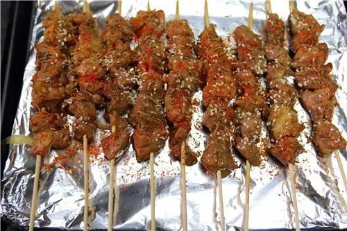 秘制烧烤羊肉串配方与制作教程，美味来袭！ 4