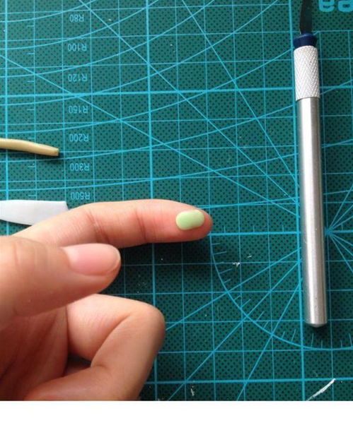 太空泥制作玫瑰花的步骤指南 4
