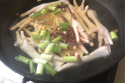 泡椒凤爪制作详细步骤 1
