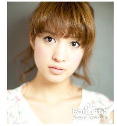 6步速成！打造迷人中长发女人味发型秘籍 3
